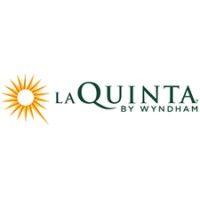 la quinta inn & suites by wyndham logo image