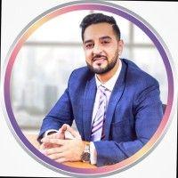 shaz shafiq | career strategist & coach logo image