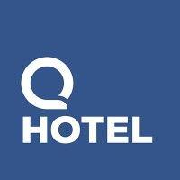 q hotel logo image