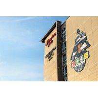 hampton inn / homewood suites by hilton indianapolis downtown iupui logo image