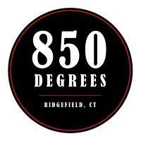 850 degrees wood fired pizza logo image