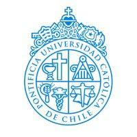 escuela de gobierno uc logo image