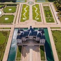 château de vaux-le-vicomte logo image