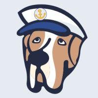 dockhound logo image