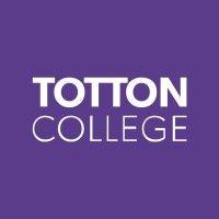 totton college logo image